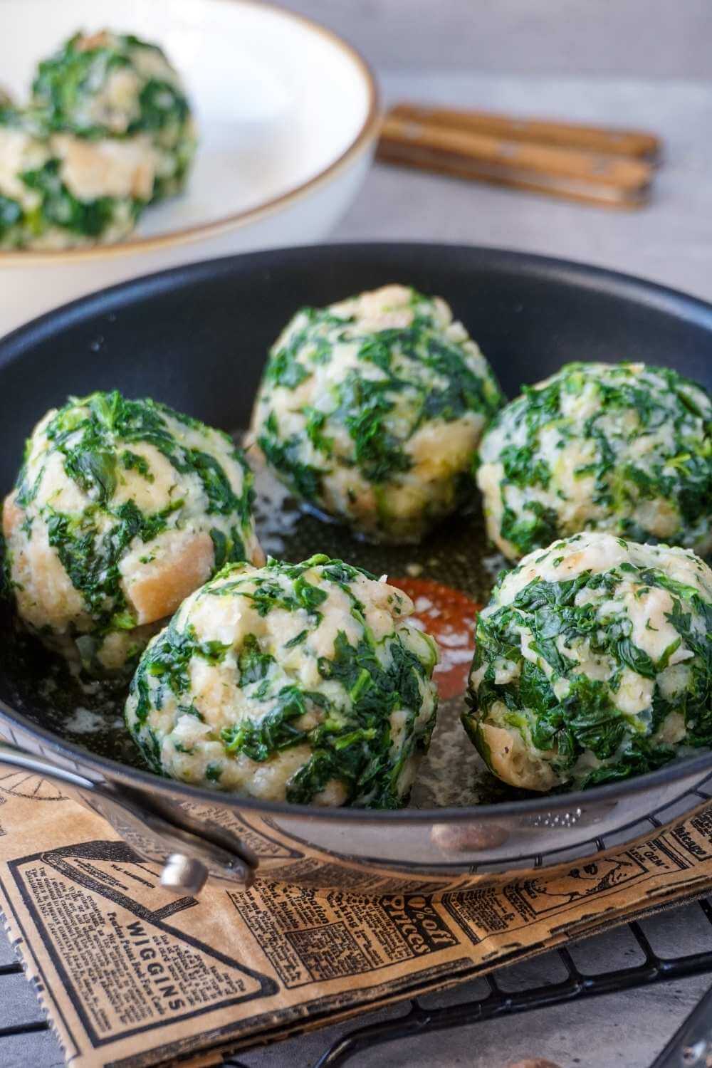 Spinatknödel – deftig, einfach & richtig gut