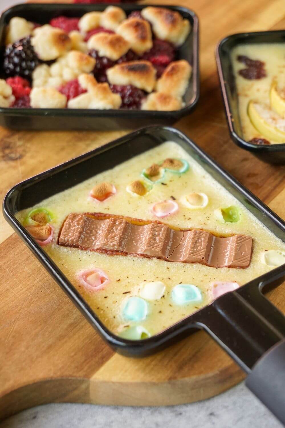 Süßes Raclette mit Schokolade Süßes Raclette mit Schokolade