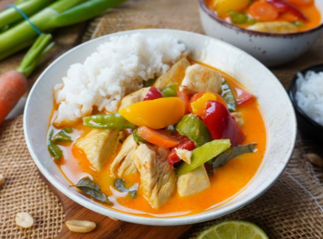 Thai Curry mit Reis Thai Curry mit Reis