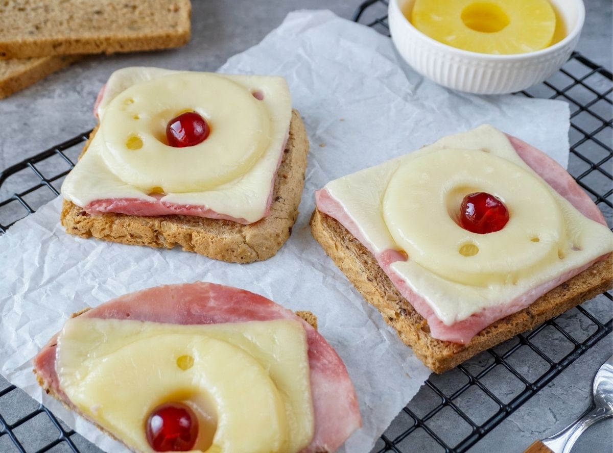 Toast Hawaii mit Schinken & Ananas