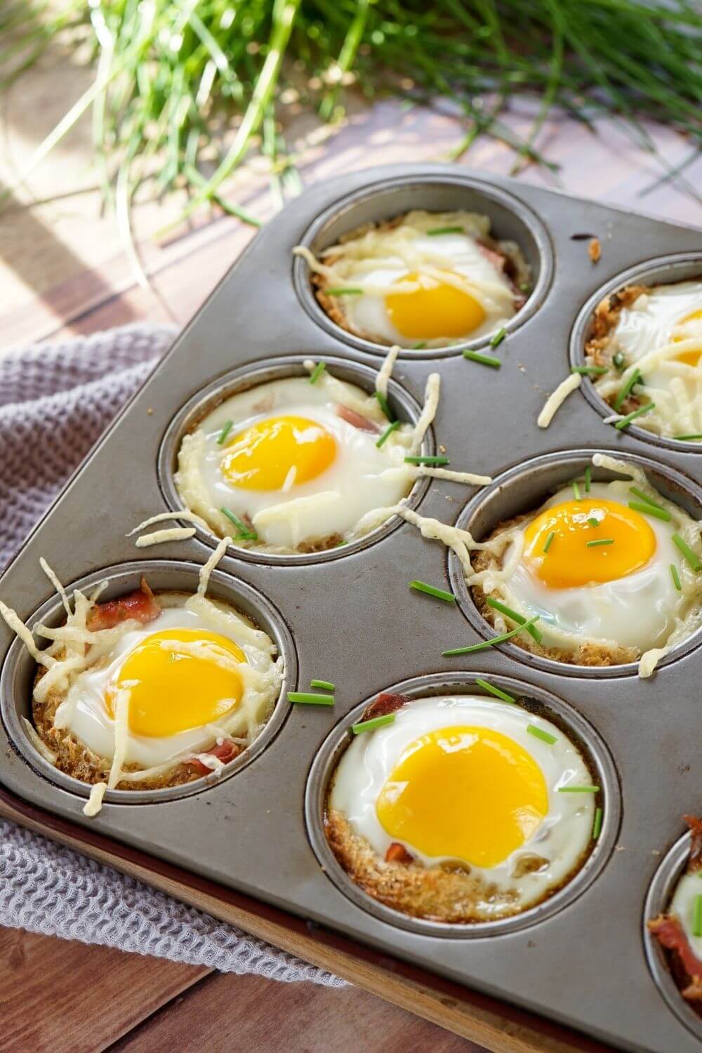 Toastmuffins mit Speck, Ei und Käse