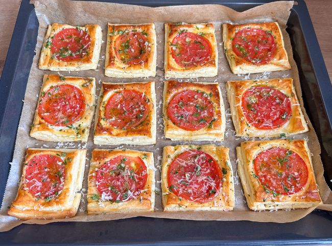 Tomate Blätterteig Quadrate backen