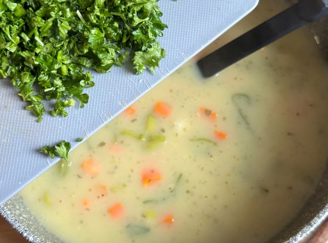 Vegane Kartoffelsuppe Petersilie