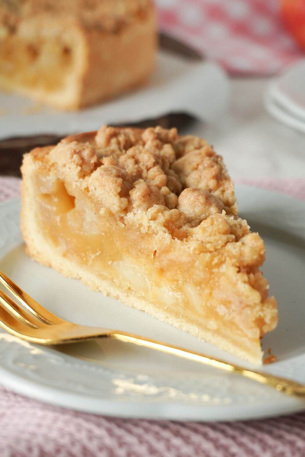 Veganer Apfelkuchen mit Streusel Veganer Apfelkuchen mit Streusel