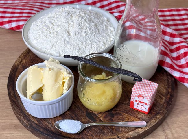 Veganer Hefezopf ohne Zucker