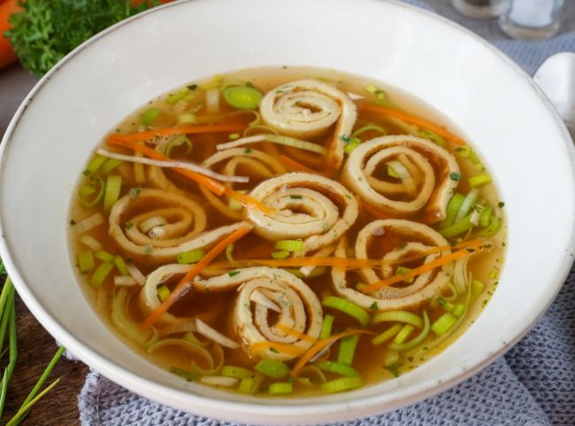 Vegetarische Flädlesuppe Vegetarische Flädlesuppe