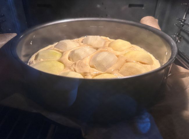 Versunkener Apfelkuchen einfach backen