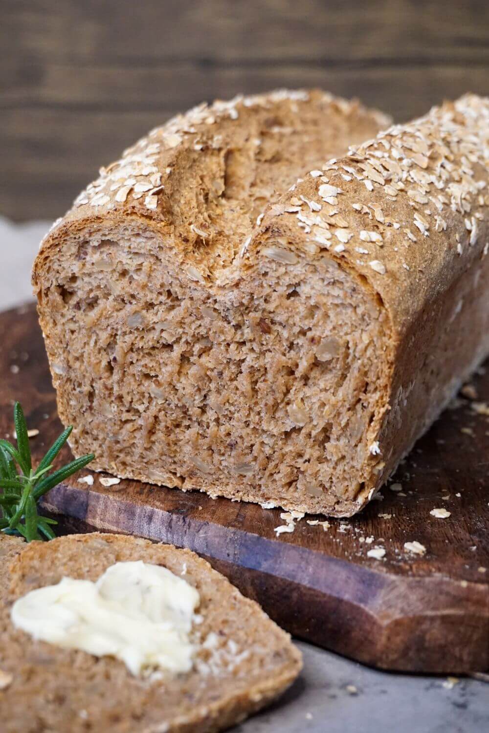 Vollkornbrot backen - so einfach mit diesem Rezept