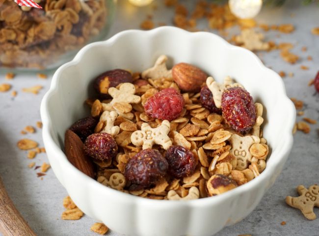 Weihnachtliches Granola