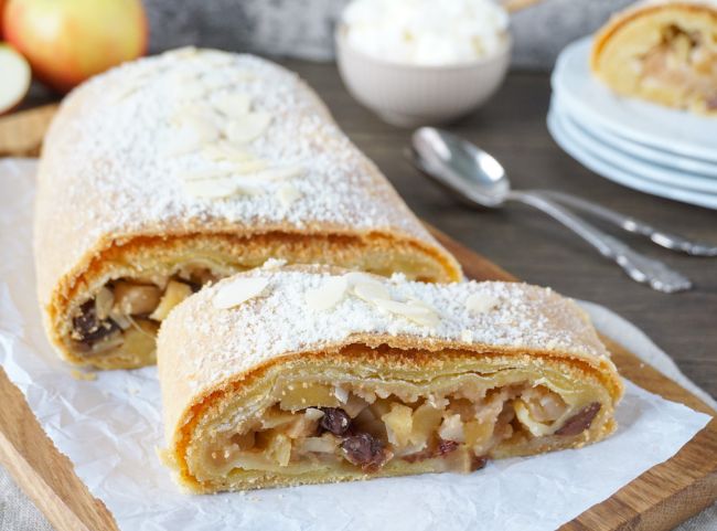 Wiener Apfelstrudel