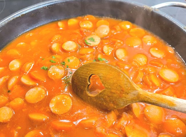 Würstchengulasch schnell und einfach selber machen Würstchengulasch schnell und einfach selber machen