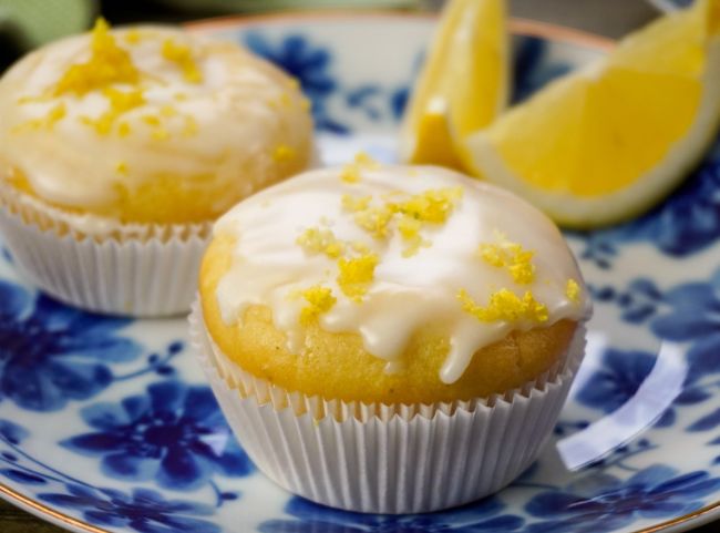 Zitronenmuffins mit Joghurt und Öl