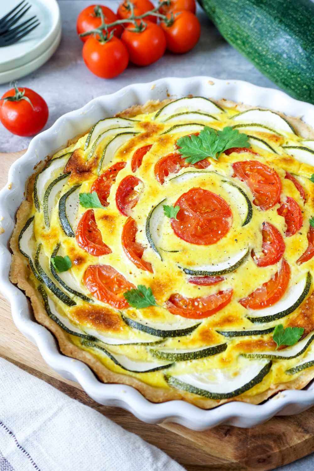 Zucchini Quiche mit Tomaten Zucchini Quiche mit Tomaten