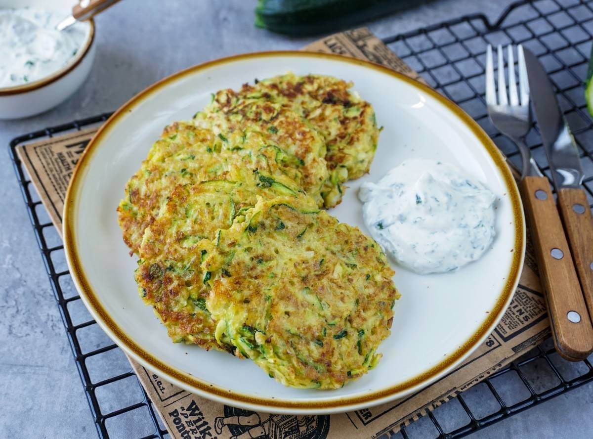Zucchinipuffer – rasend schnelles, gesundes Rezept