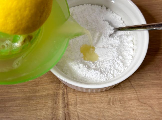 Zuckerguss - Zitronensaft