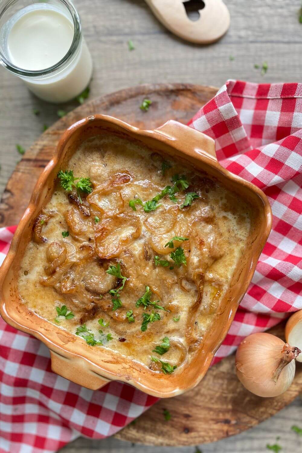 Zwiebel Sahne Hähnchen aus dem Backofen