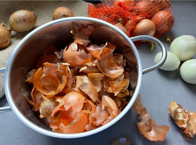 Zwiebelschale für Ostereier