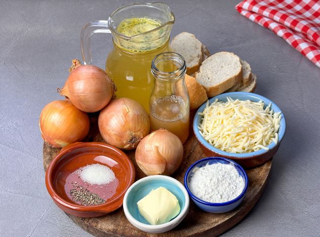 Zwiebelsuppe Rezept einfach